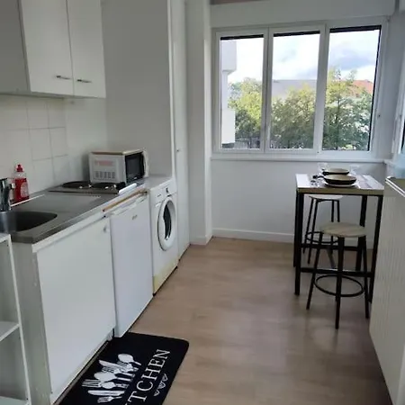 Peaceful Cocoon Apartment Chatou